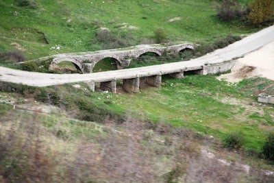 Πετρινο γεφυρι Γραψης