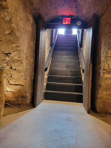 Rathskeller - Visual