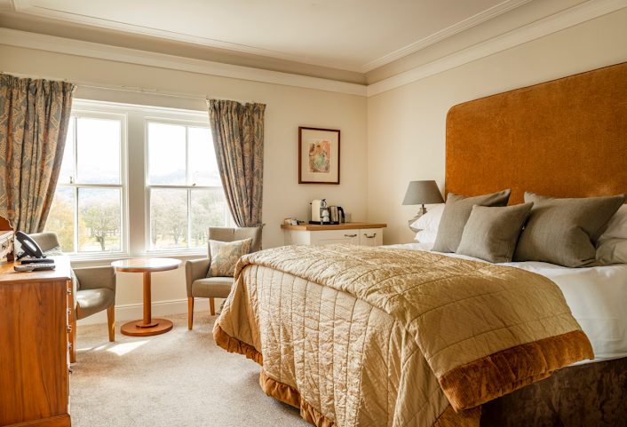 The Lovat Hotel & Restaurant by null