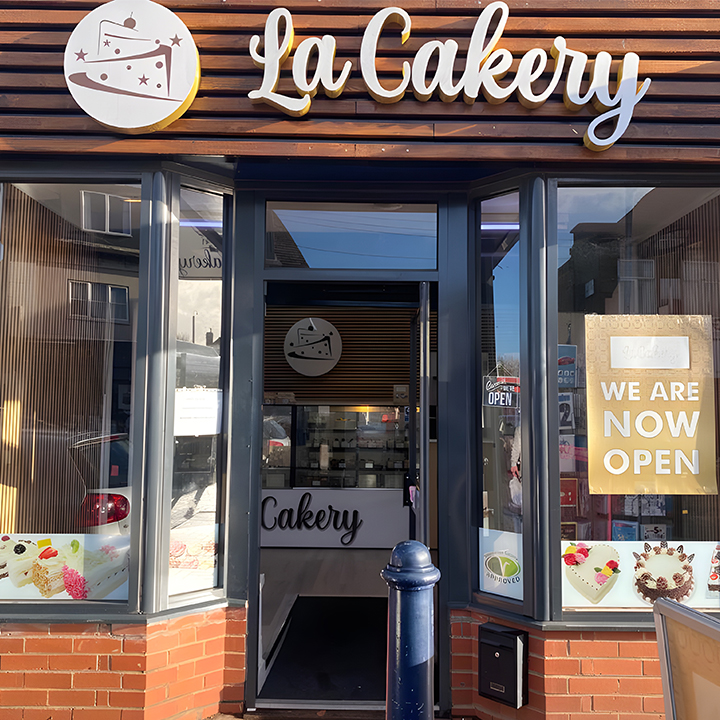 La Cakery Wolverhampton - Cakes & Sweets - photo 1