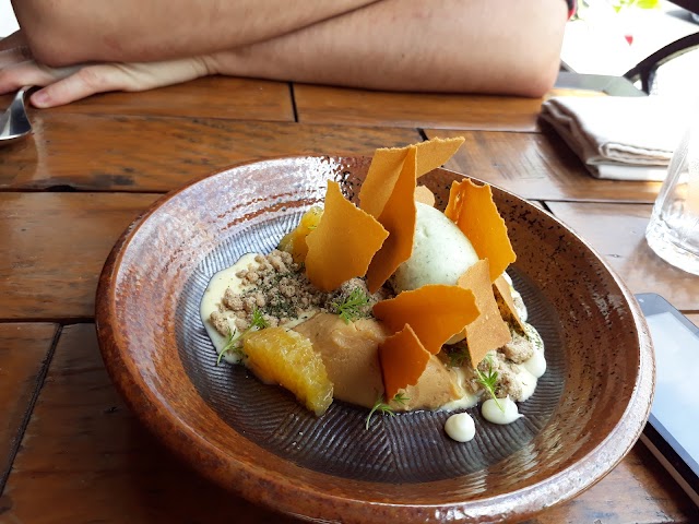 Tikuun Comedor Local