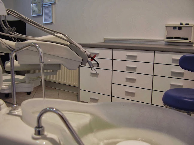 Οδοντιατρείο Αμπανόζη Σταυρούλα - Οδοντίατρος