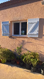 Photo n°13 de SIMPA Renovation - Menuiserie Porticcio à Porticcio (Constructeur d'abris de jardin)