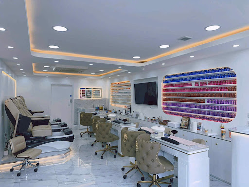 Golden Nail & Beauty