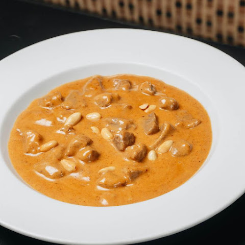 Sa Bai Modern Thai by null