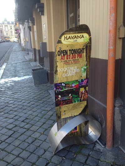 bar
