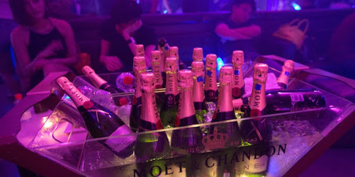 F Club Gallery - France