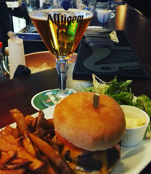Charlie's Public House La Baule