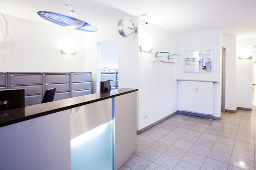 Apollonia Praxisklinik | Zahnarzt Düsseldorf - Thumbnail