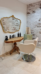 Photo n°19 de SAKURA BY KARO à Loix (Salon de coiffure)