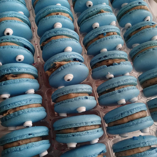 Macarons Galore - Visual