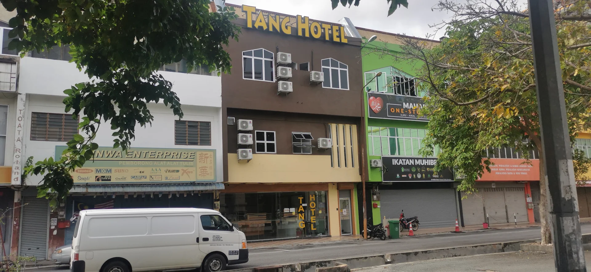 TANG HOTEL