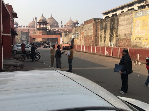 Agra fort Railway station parking, Author: Vikas Gupta