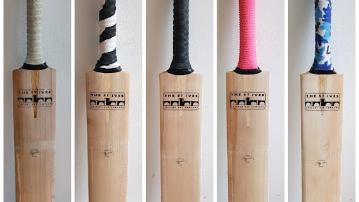 The St Ives Cricket Bat Company Logo