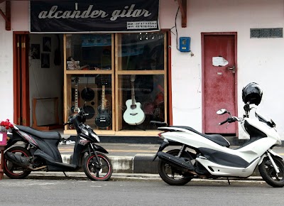 Photos of Alcander Toko Gitar & Musik Magelang