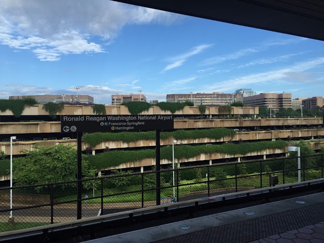 Ronald Reagan Washington National Airport Metro Station