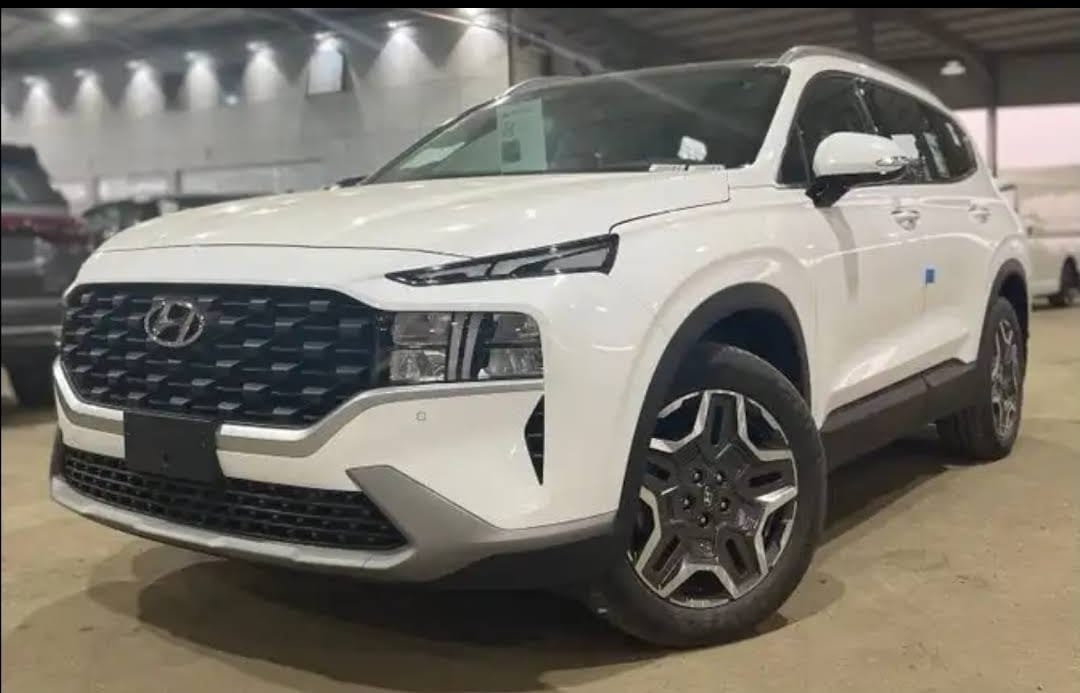 المحرك الذهبي لتأجير السيارات (المطار) - صورة 2