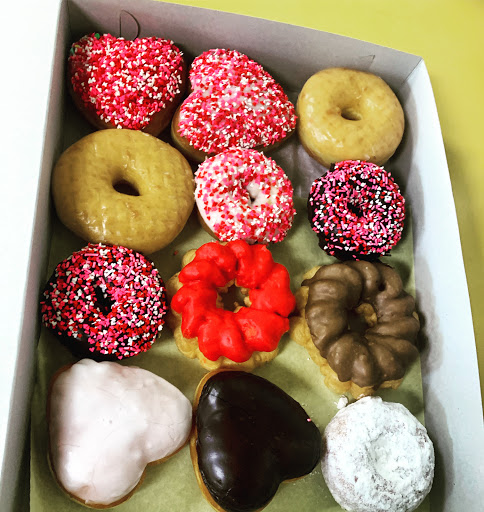 Pixie Donuts - Visual