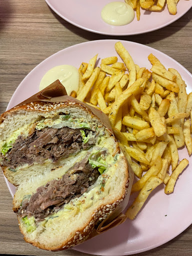 Photo 6 - Lazy Suzy - Smoked BBQ Burger Tours