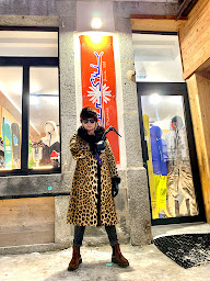 Photo n°29 de After Ski à Chamonix-Mont-Blanc (Magasin de vêtements vintage)