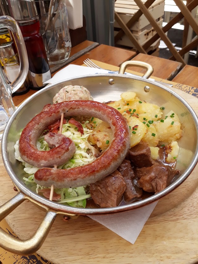 Humus Bistro