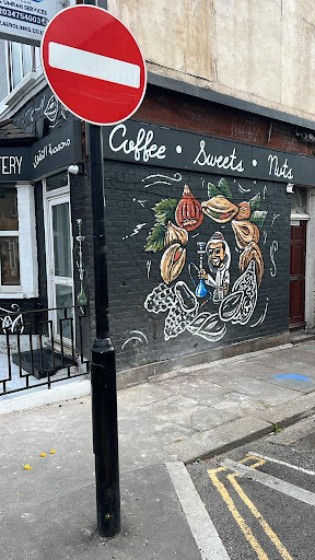 Crazy Nuts Roastery - Visual