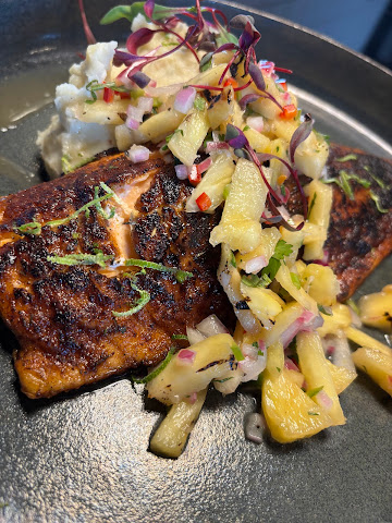 Cork & Gabel by null