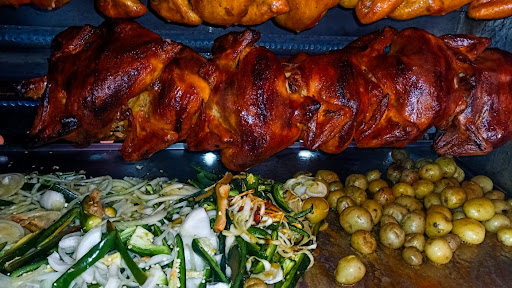 Macizo Chicken - Visual