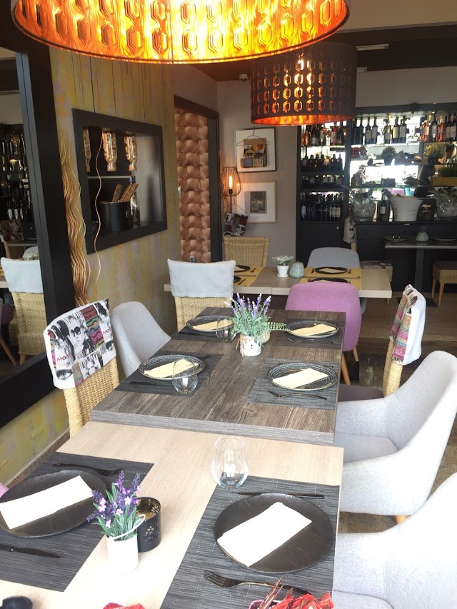 Tempera Streetfood & Bar