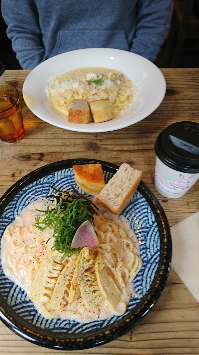 白髭のシュークリーム工房
