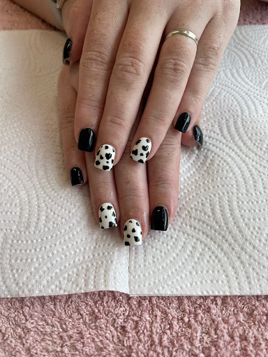 Es Paradis Beauty Salon and Training Academy - Thumbnail