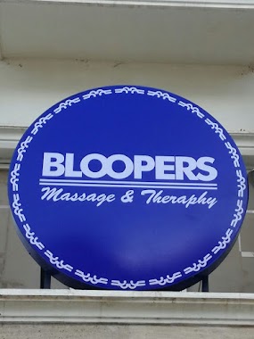 Bloopers Massage, Author: Bloopers Massage