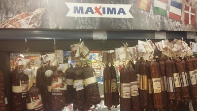 Photos of Hyper Maxima