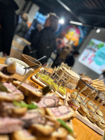 À Votre Table !