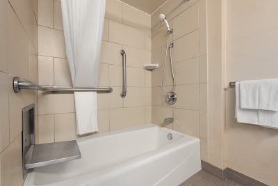 Photos of DoubleTree by Hilton Hotel Milwaukee - Brookfield