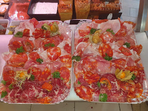 Photo n°5 de Boucherie Charcuterie Maison Rouffiange à Saint-Cyr-au-Mont-d'Or (Charcuterie)