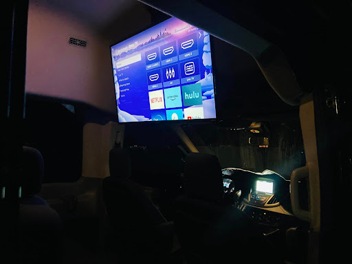 M Executive - Visual
