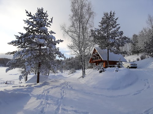 Ezerkalni, Brīvdienu māja/pirts