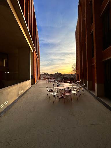 Toulouse School of Economics - Thumbnail