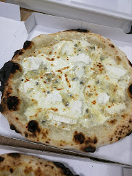 Photo n°27 de Squadra Napolitana à Château-Landon (Pizzas à emporter)