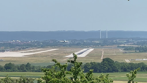 Aussichtspunkt zum Flughafen Stuttgart - Thumbnail
