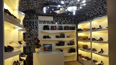 Photos of Bags and Shoes Berry