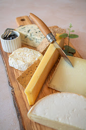 Photo n°3 de Maison Viret - Traiteur Thônes à Thônes (Cave à vins)