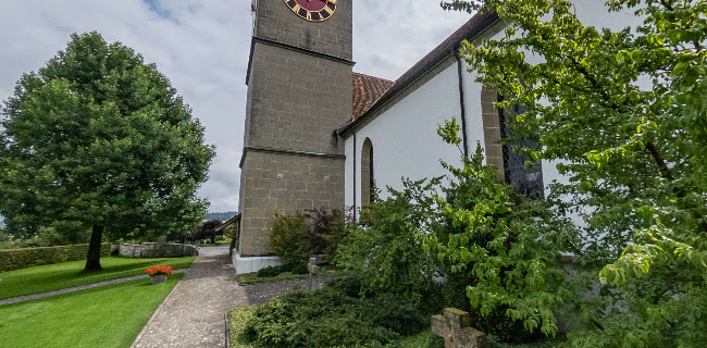 Kommentare und Rezensionen über Ref. Kirche Kirchberg BE