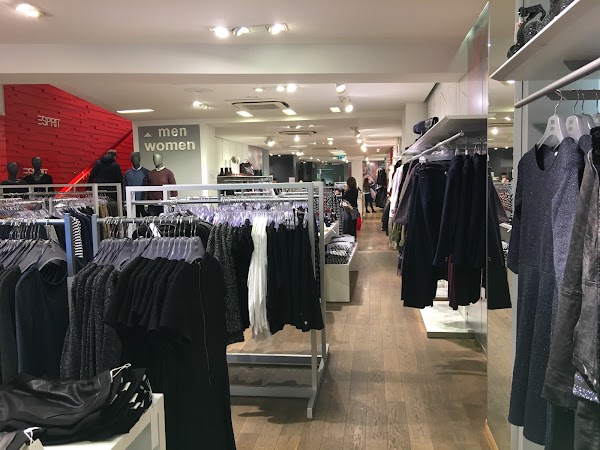 Esprit, +45 77 75 38, 48, København, Danmark