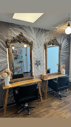 Photo n°2 de Le Miroir de Vanessa à Saint-Nazaire (Salon de coiffure)