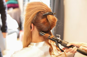 Photo n°11 de Espace coiffure domicile à Saint-Quentin-la-Poterie (Salon de coiffure)