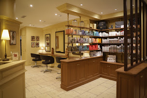 Photo n°9 de Duo Coiffure Sarl à Blois (Abbaye)