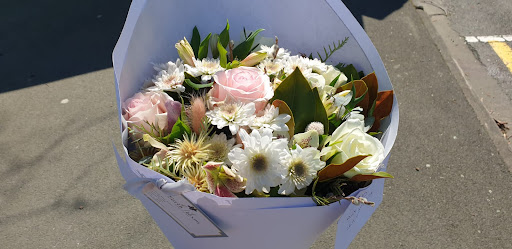 Earthbloom Flowerstore - Thumbnail
