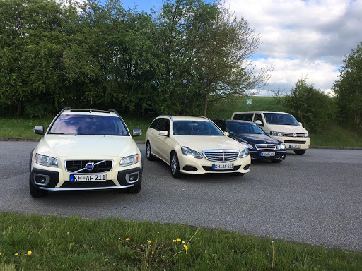 First Class Mietwagen Schwarz - Thumbnail